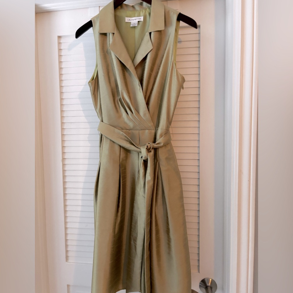 BNWOT Ladies petite dress